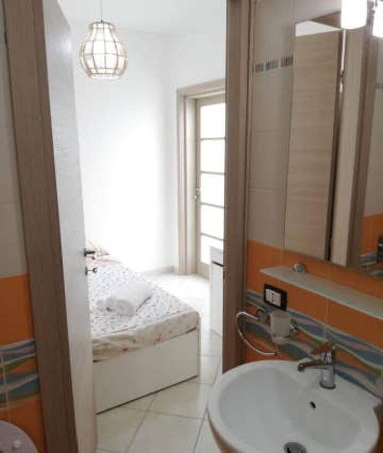Casa A 100Mt Mare Apartment Pozzallo Ngoại thất bức ảnh